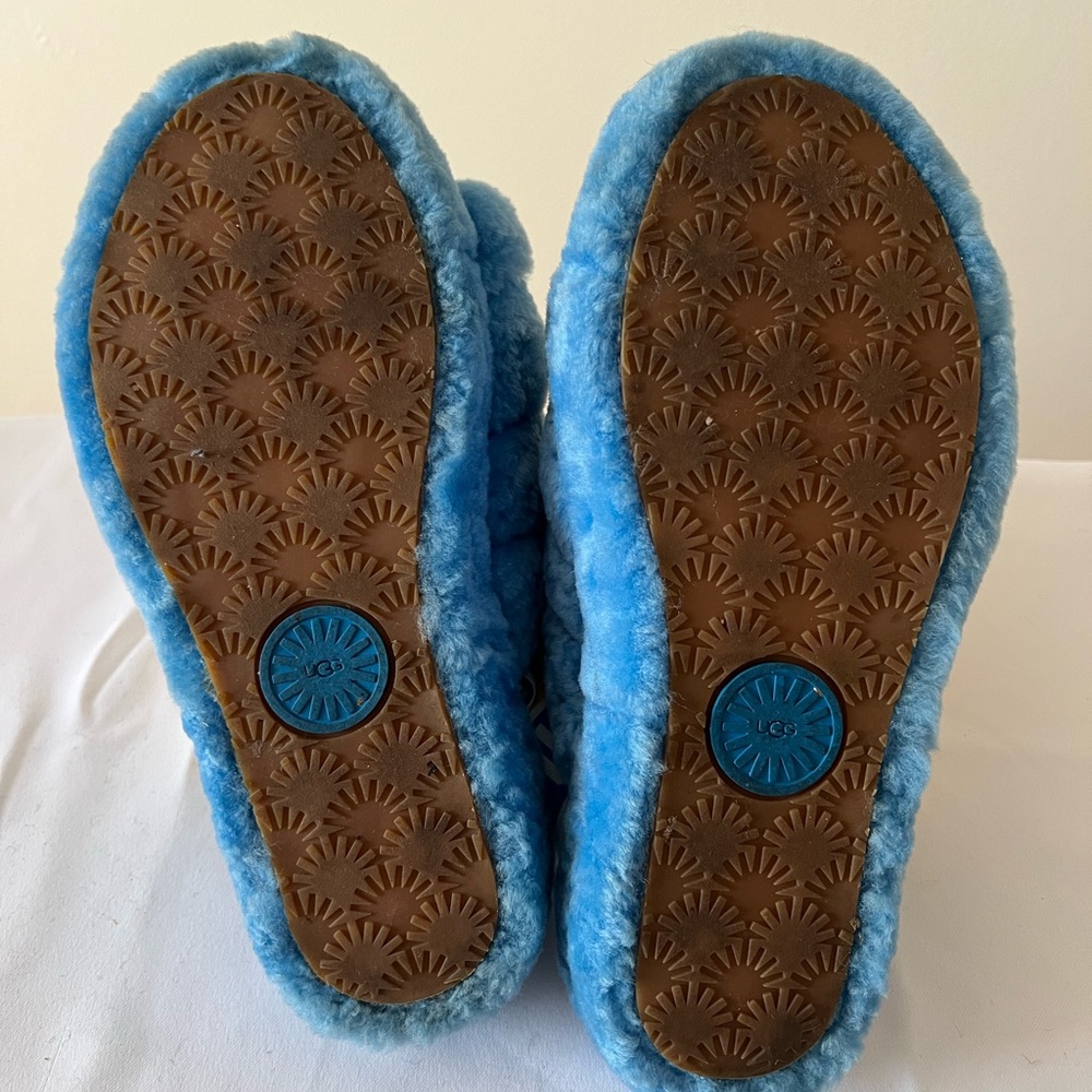 Uggs Slippers - image 3